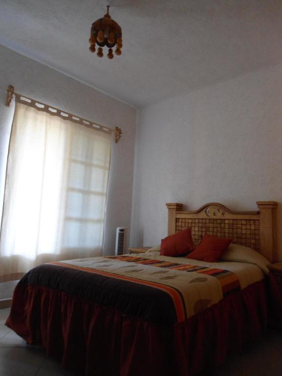 Posada Los Robles Tepoztlán Kamer foto